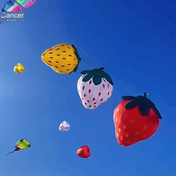 5m-strawberry-kite-pendant