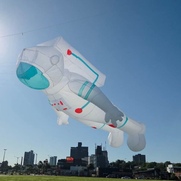 customize-soft-astronaut-kite
